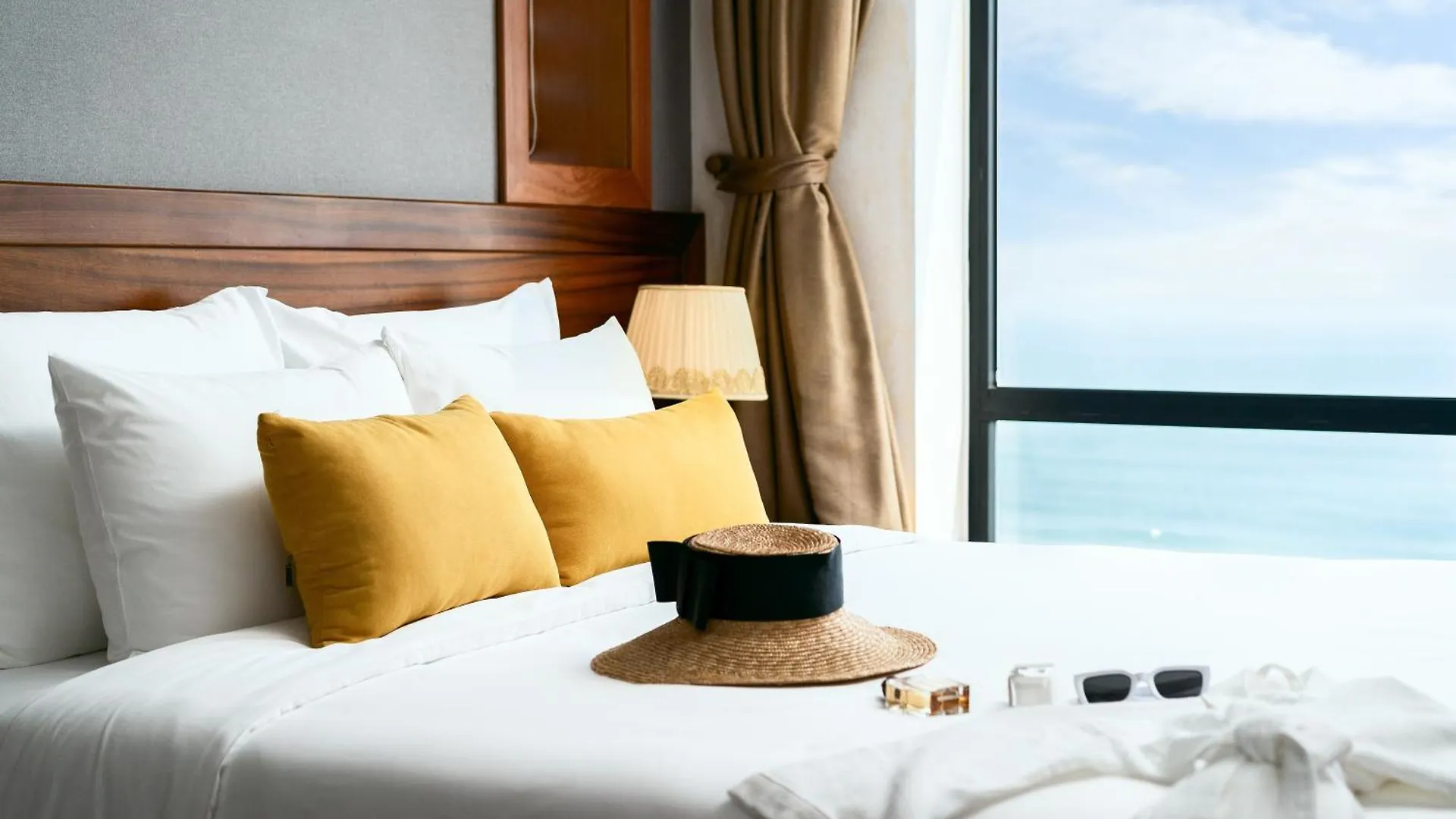 Sunny Ocean Hotel & Spa Da Nang 4*,  Vietnam