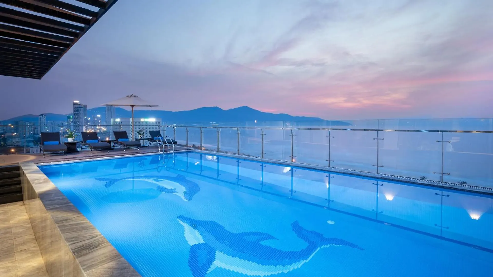 Sunny Ocean Hotel & Spa Da Nang