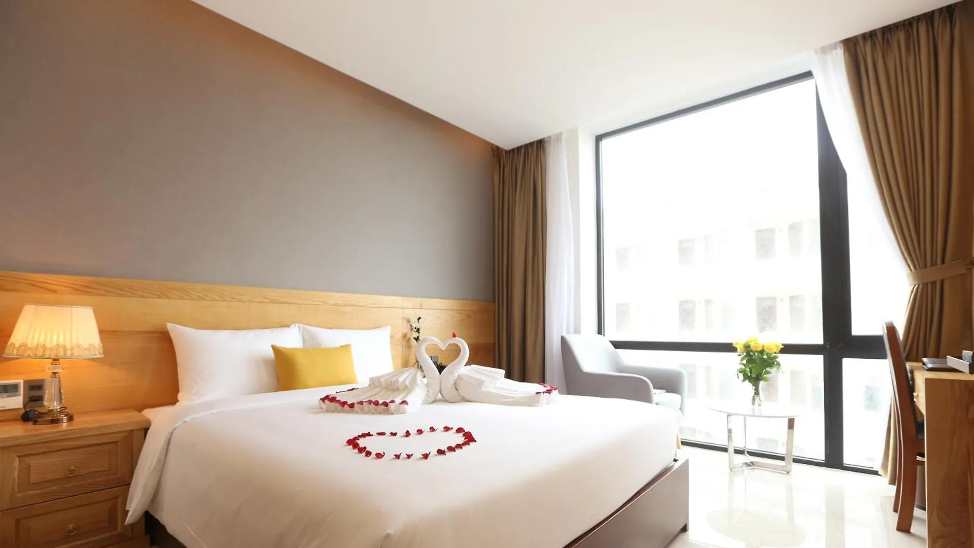 Sunny Ocean Hotel & Spa Da Nang